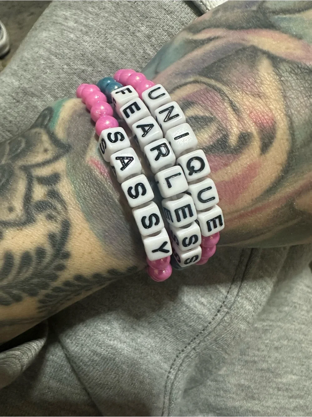 NWOT Unique, Fearless, Sassy Beaded Bracelet- Blue & Pink